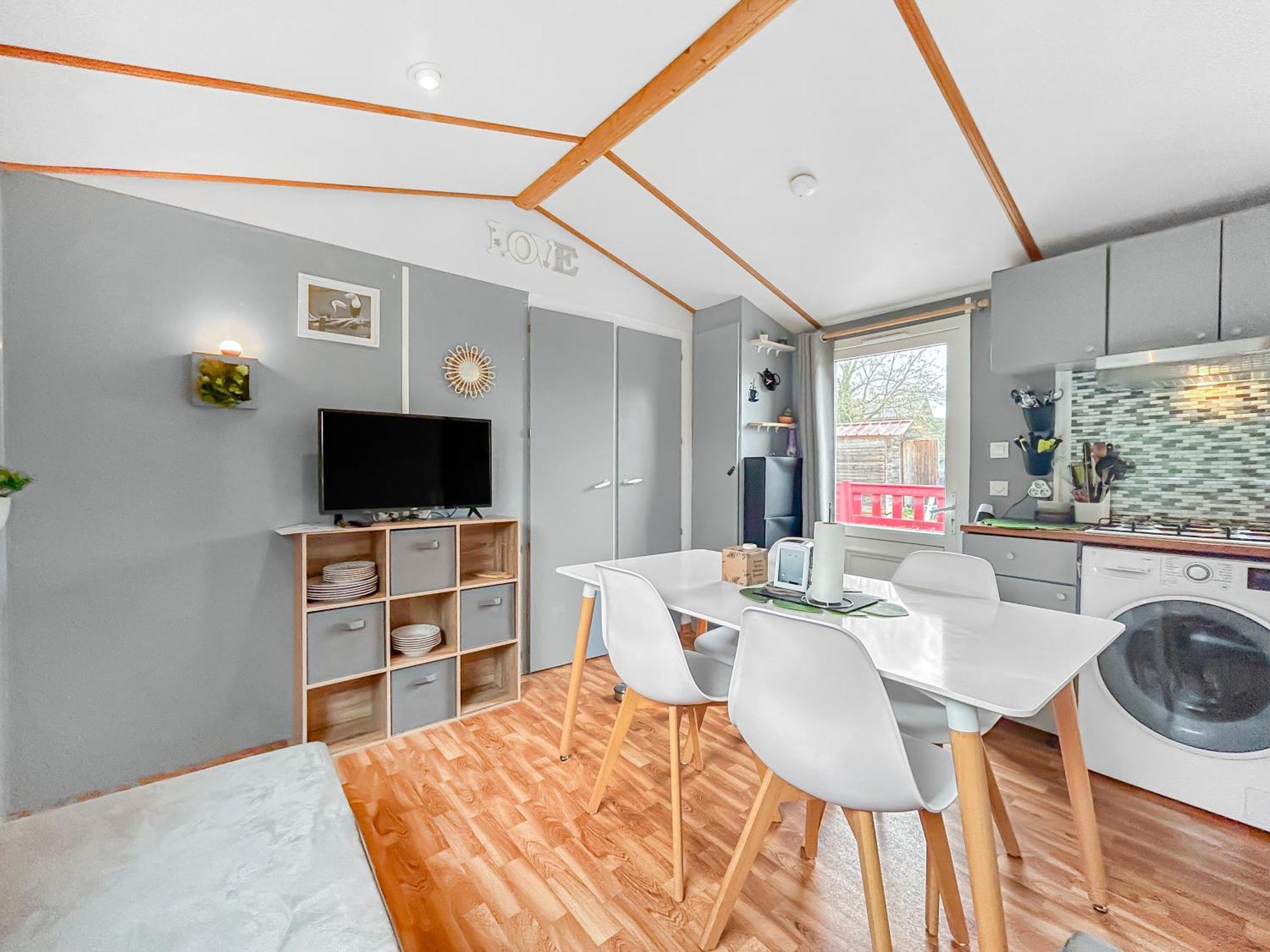 N102 Mobil A Apartment